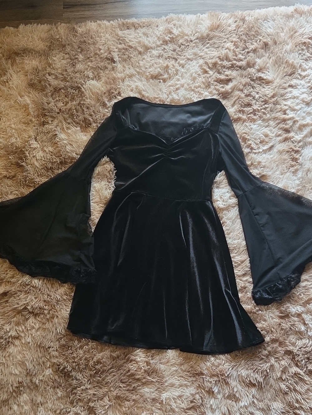 Cider Black Velvet Bell-Sleeve Mini Dress